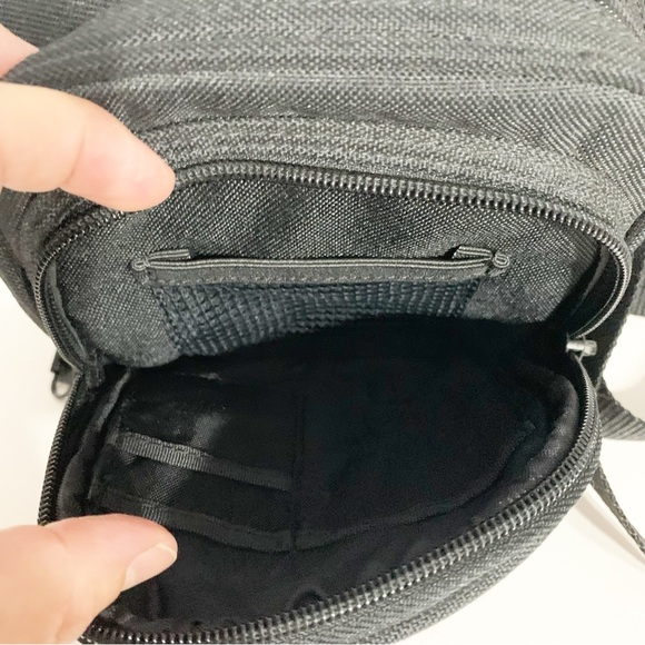 LOWEPRO Express Series EX60 Digital Camera Case Gadget Bag Zip Closure Durable - Picture 9 of 13